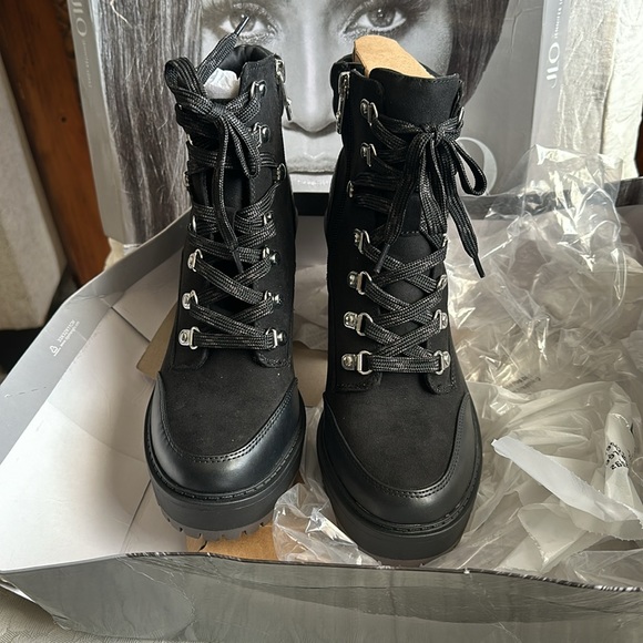NIB J Lo Rigly boots black size 8.5 BRAND NEW! - Picture 3 of 8